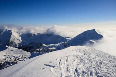 Piazzo - Orobie Alps tepesinden kış panorama