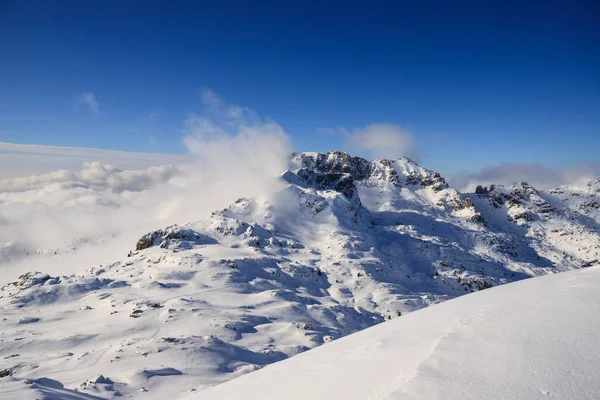 Piazzo Orobie 阿尔卑斯山顶部的冬季全景 — 图库照片