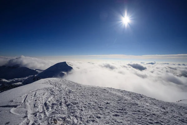 Piazzo Orobie 阿尔卑斯山顶部的冬季全景 — 图库照片