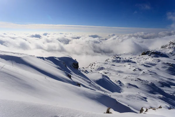 Piazzo - Orobie Alps tepesinden kış panorama