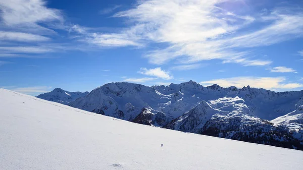 Winterlandschap Klimmen Naar Kant Van Foisc Pennische Alpen Zwitserland — Stockfoto