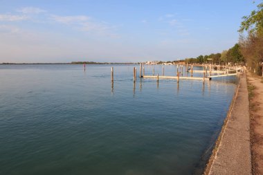 Bibione gölünün güzel manzarası 