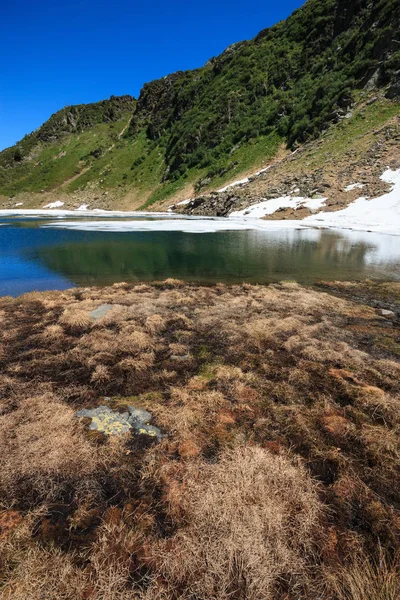 프라토 호수의 모습은 얼어붙었다 — 스톡 사진