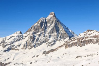 Matterhorn Valtournanche Kayak pistleri üzerinden