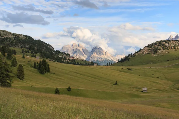 Τοπίο Στην Πλατεία Πράτο Trentino Alto Adige — Φωτογραφία Αρχείου