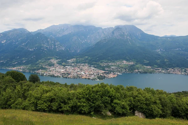 Hermosa Vista Rama Lecco Del Lago Como —  Fotos de Stock