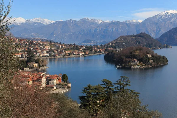 Klasickým Caste Jezero Como — Stock fotografie