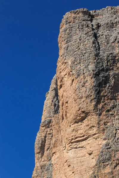 小ピーク Lavaredo ドロミテの つのピーク — ストック写真