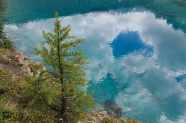 Mavi Göl, Ayas Vadisi