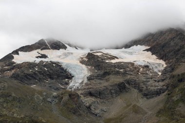 Glacier adlı Bernina Pass