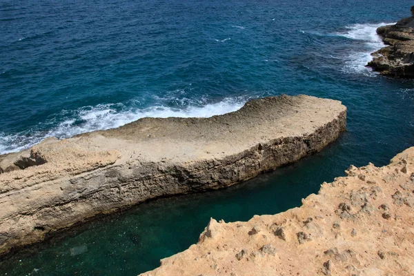 Acantilado Torre Sant Andrea Salento Puglia —  Fotos de Stock