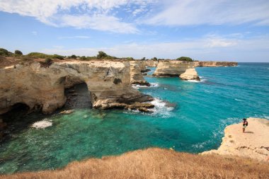 Torre Sant 'Andrea' daki uçurum Salento, Puglia