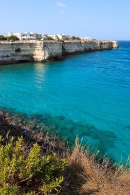 Torre dell 'Orso' daki uçurum Salento, Puglia