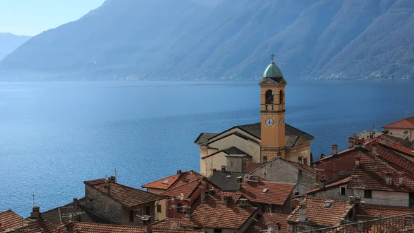 Vesnice Colonno Jezero Como — Stock fotografie