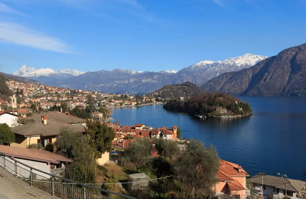 Klasickým Caste Jezero Como — Stock fotografie