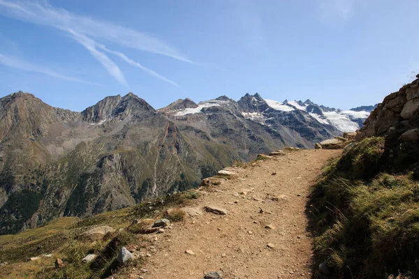 Vista Uma Estrada Montanha Através Uma Bela Paisagem Refúgio Vittorio — Fotografia de Stock