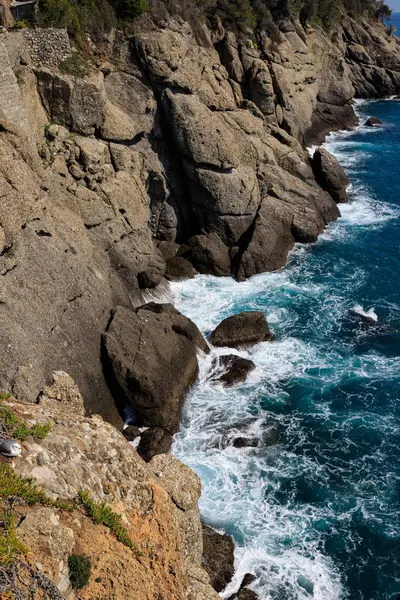 Skalnaté Pobřeží Středozemního Moře — Stock fotografie