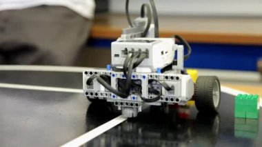 RC robot blok yakalar