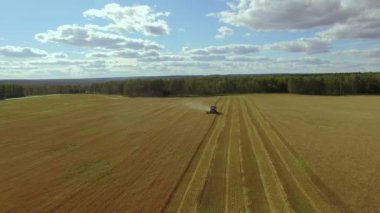 Bir birleştirme hasat hava uçak atış