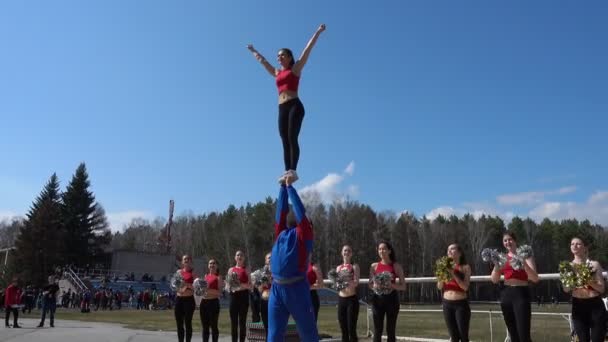 Novosibirsk Rusland April 2018 Prestaties Van Cheerleading Team Tijdens Het — Stockvideo