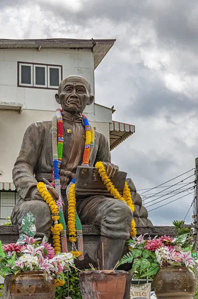 Phetchaburi-Mönchsstatue — Stockfoto