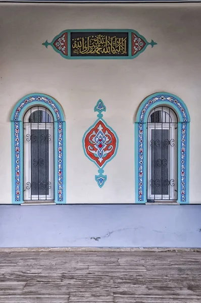 Yan Fatith Camii camlar