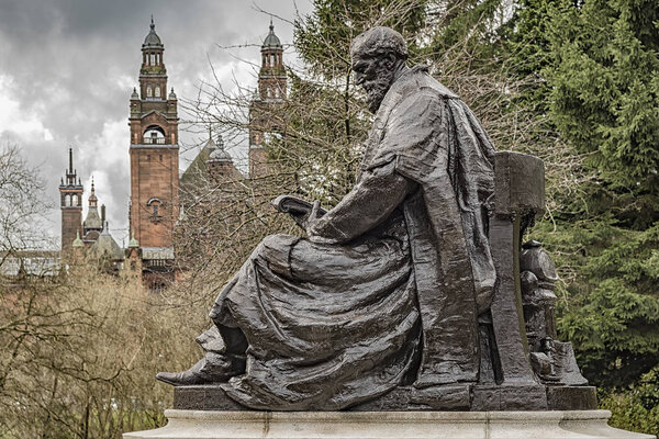 Lord Kelvin Statue