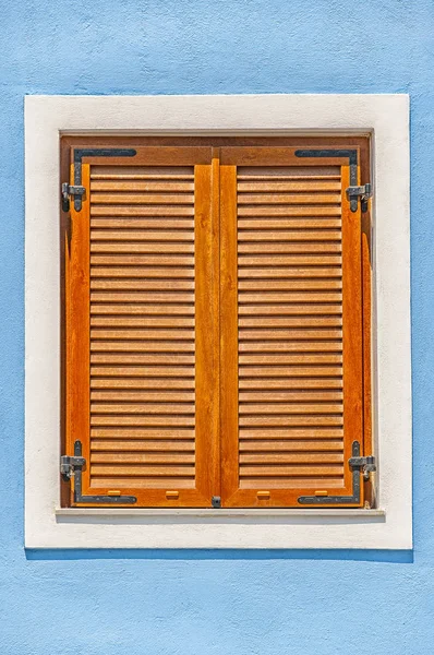 Griekse venster op Santorini — Stockfoto