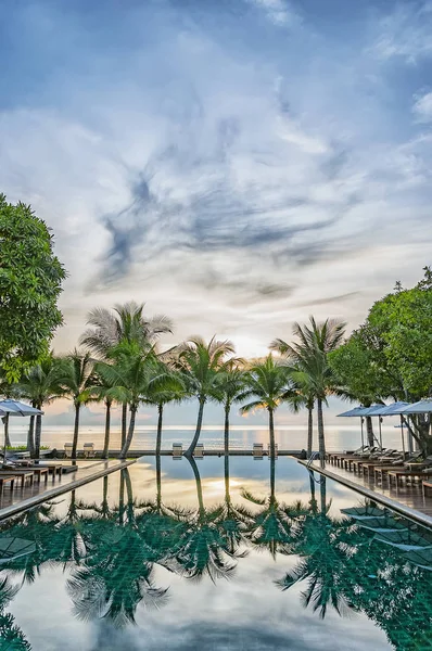 Luxury Pool in Paradise — Stock Photo, Image