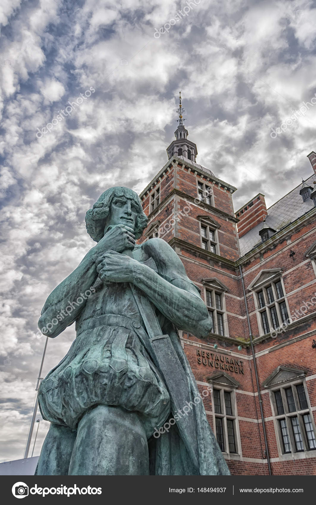 Helsingor Train Station Statue – Stock Editorial Photo © Tonygers ...