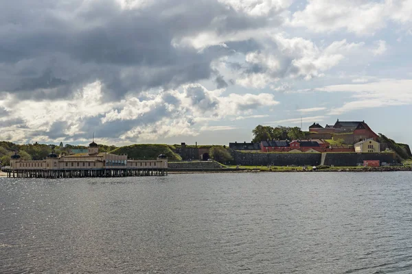 Varbergs kaltes Badehaus und Fort — Stockfoto