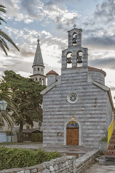 Budva Igreja da Santíssima Trindade — Fotografia de Stock