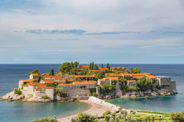 Karadağ Sveti Stefan görünümü yükseltilmiş