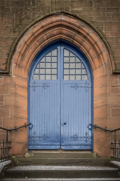 青の教会ドア — ストック写真