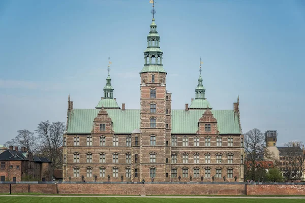 コペンハーゲン ローゼンボー城バックのファサード — ストック写真