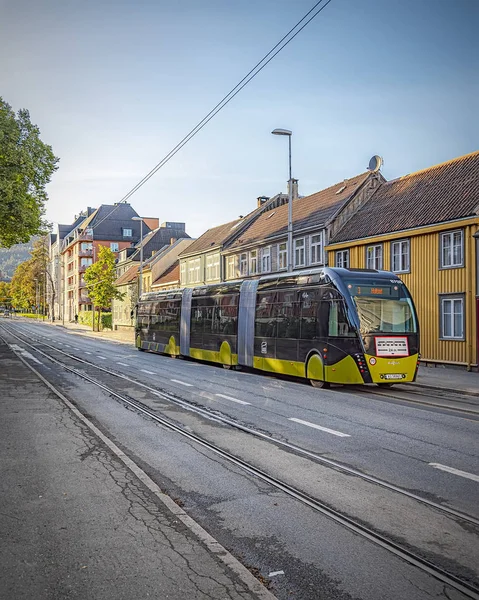 Tranvía Trondheim como Super Bus — Foto de Stock