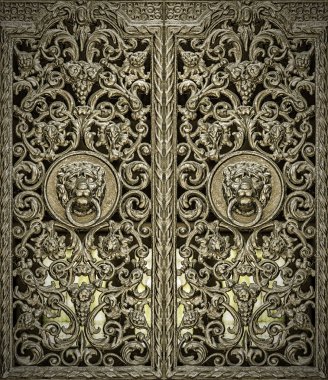 Aslan başlı kapı tokmağı panelleri