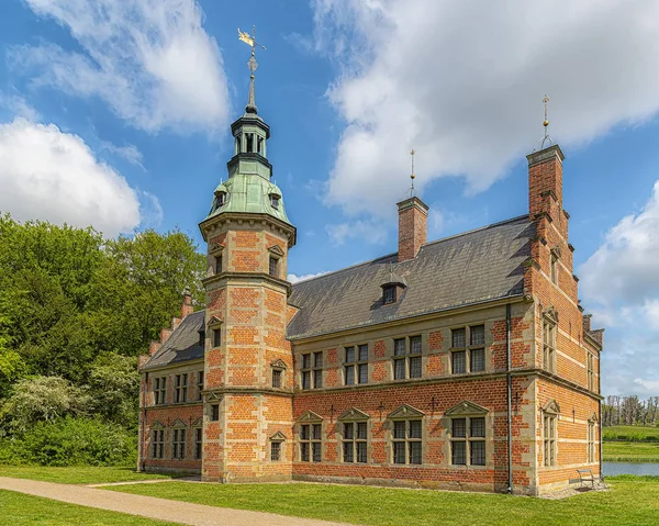 Schloss Frederiksborg Badeschloss vorne rechts — Stockfoto