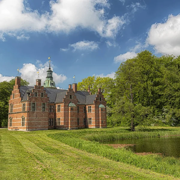 Frederiksborg Castello Bagno Palazzo Piazza Comp — Foto Stock