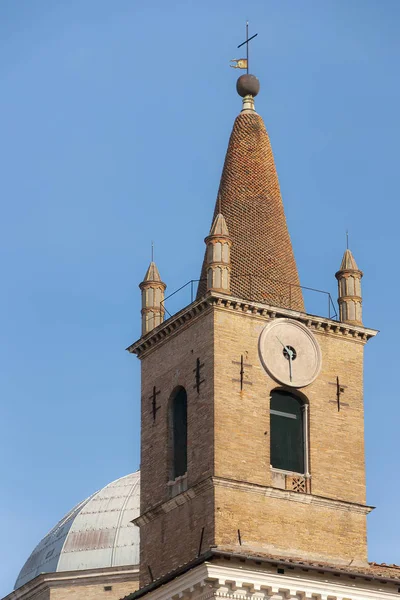 Rome Piazza Del Popolo Clock Tower — Stock Photo, Image