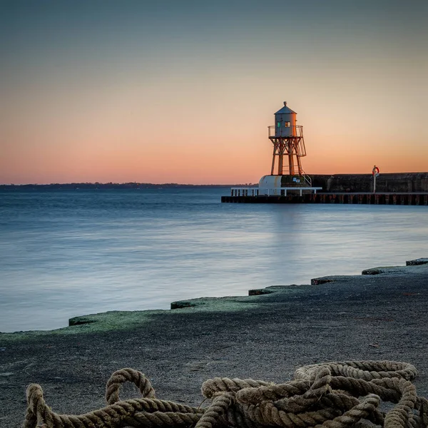 Günbatımında Helsingborg Dışındaki Sveç Köyü Raa Daki Deniz Feneri — Stok fotoğraf