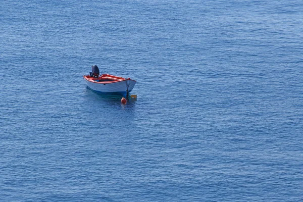 Boat in Aegean sea — Stock Photo, Image