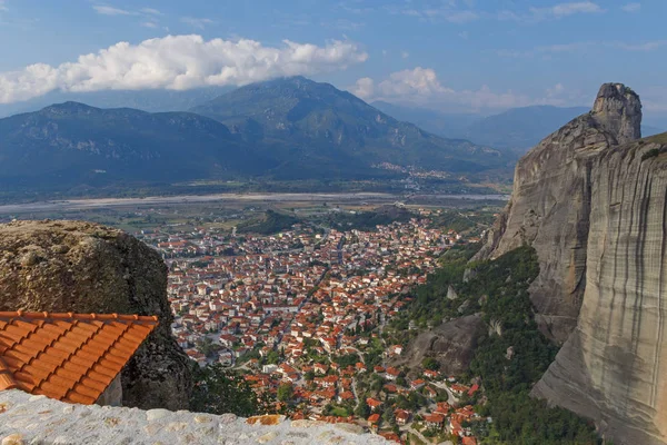 Vista da cidade de Kalabaka em Meteora — Fotografia de Stock