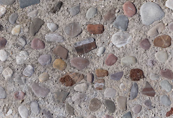 Estrada feita de pedras coloridas — Fotografia de Stock