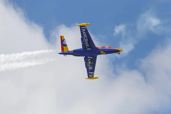 Le Bourget, Frankrijk - 25 juni 2017: vliegtuigen in lucht — Stockfoto