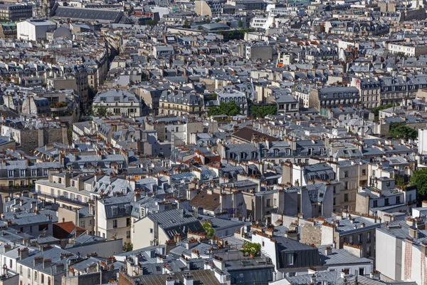 Telhados de edifícios em Paris — Fotografia de Stock