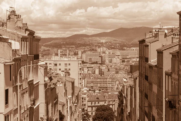 Anblick von Marseille in Sepia — Stockfoto