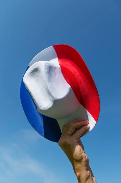 Γαλλικά καπέλο σε μπλε άσπρο και κόκκινο — Φωτογραφία Αρχείου