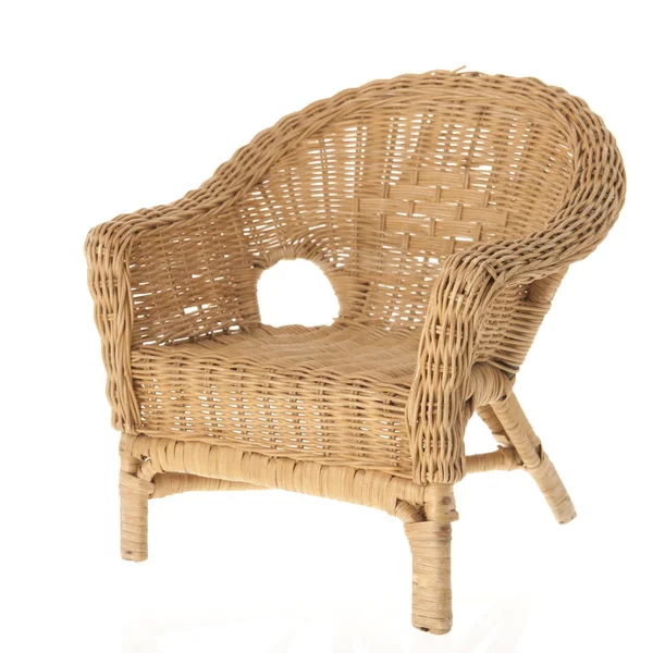 Плетений стілець ізольований над білим — стокове фото