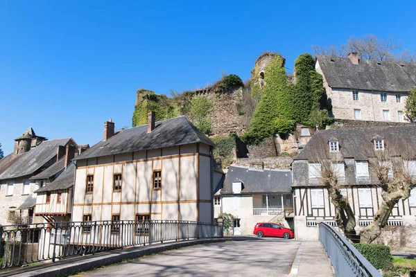 Vila francesa Segur-le-Chateau — Fotografia de Stock